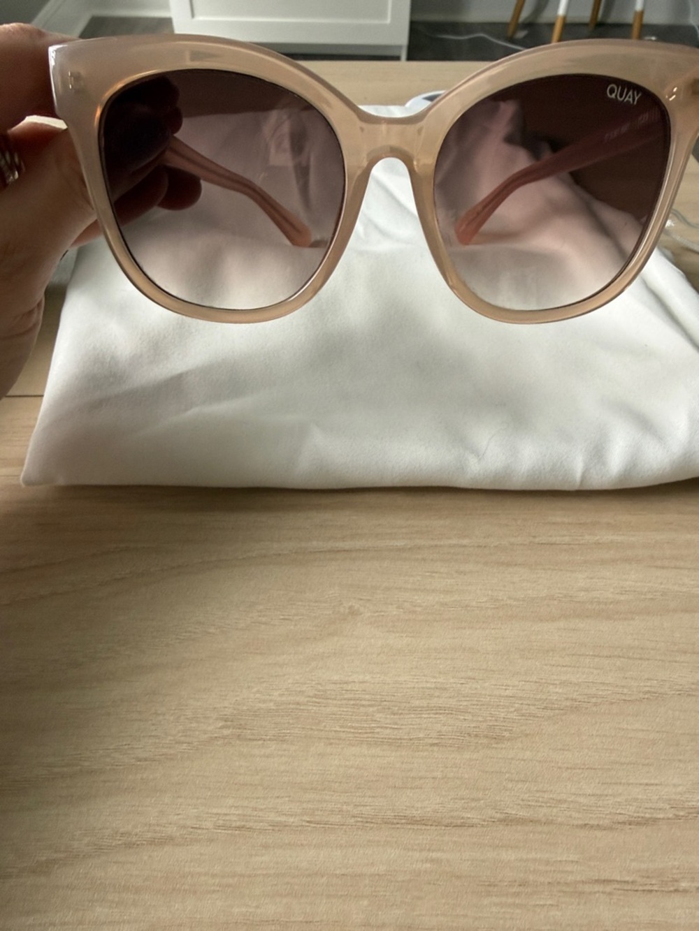 Quay sunglasses - Picture 4 of 4